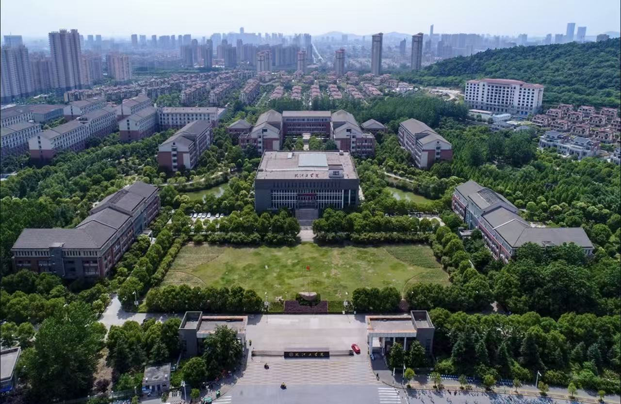 校园航拍全景